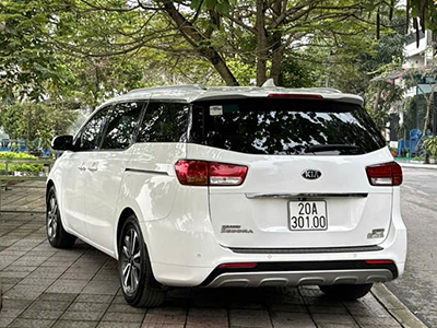 Xe 7 chỗ